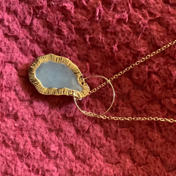 New Free form White and gold pendant and 24 inch plus gold-tone chain - Picture 3 of 5